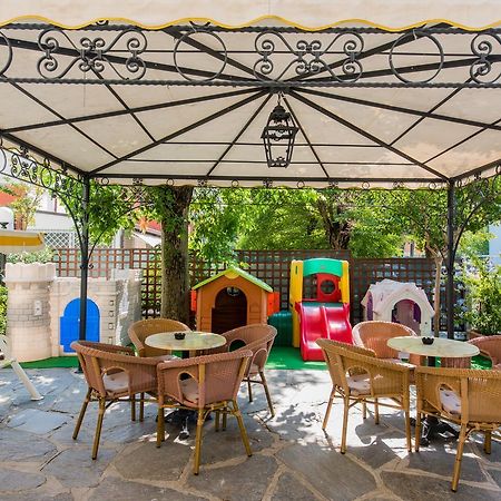 Hotel Donatello Cesena Bagian luar foto
